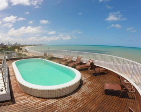 Apartamento de 2 quartos com pé na areia em Manaíra